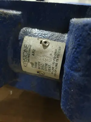 LOT OF 2 BUTTERFLY VALVES, KEYSTONE