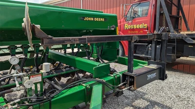 USED JOHN DEERE 750