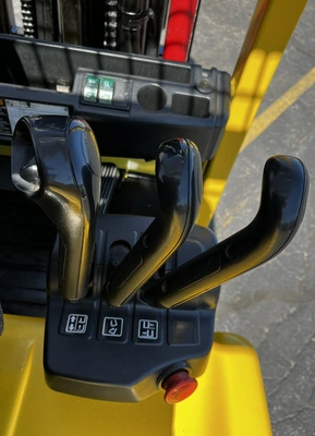 USED 2013 HYSTER E55XN-33