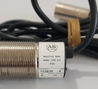 NEW Allen-Bradley 871C-N15B30
