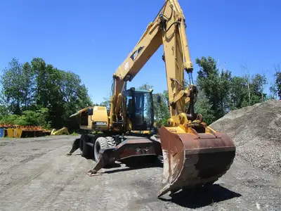 Used 2004 CATERPILLAR M318C Excavators New York US | Abele Tractor #1341439