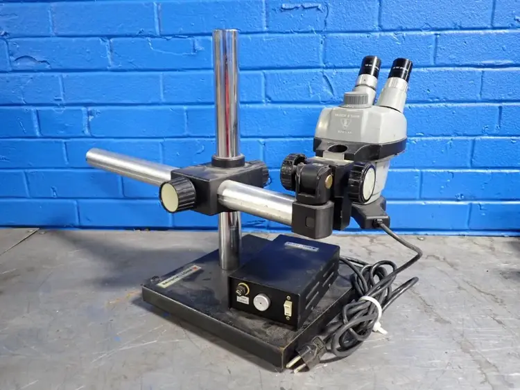 Used BAUSCH + LOMB 313615 Measuring Microscopes Ohio US | HGR 24 #942470