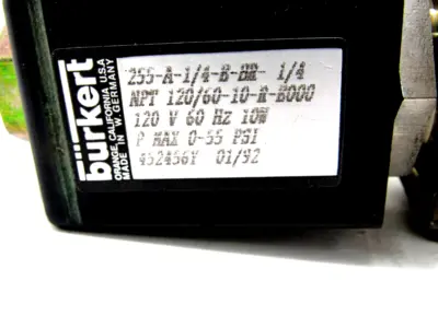 NEW BURKERT 255-A-1/4-B-BR-1/4 SOLENOID VALVE 452456Y 255A14BBR14