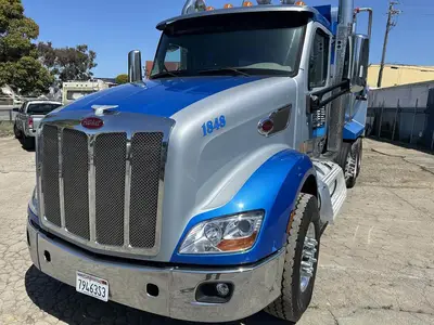 USED 2018 PETERBILT 579