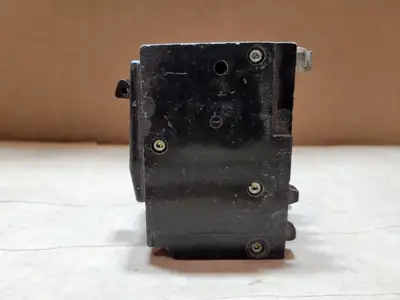 USED SQUARE D QO3100