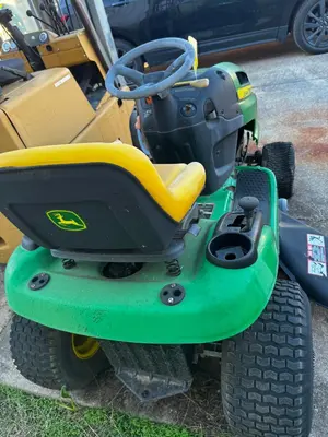 Used _UNKNOWN_ _UNKNOWN_ Mowers Ohio US | Myron Bowling Auctioneers Inc #1518794