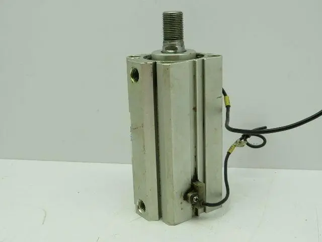 Used AIRTAC _UNKNOWN_ Pneumatic Cylinders | Arrow Industrial #633532