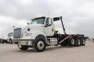 New | in-Stock 2026 INTERNATIONAL HX Rolloff Trucks Texas US | Roll Off Truck World #1491797