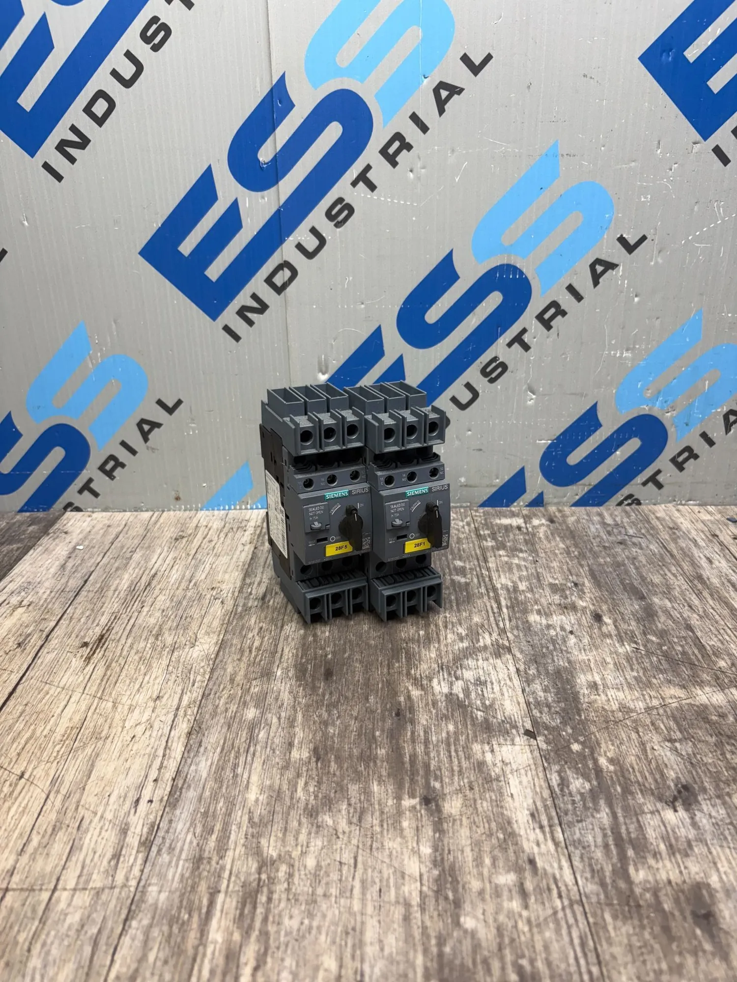 Used SIEMENS 3RV2711-4AD10 Misc Electrical & Power Parts South Carolina US | ESS Industrial Equipment Sales #1309617