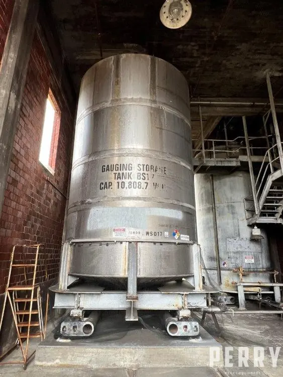 PERRYPRODUCTS _UNKNOWN_ Tank S/S -10,000 To 19,999 Gal. (H=height, L=length) | Perry Equipment