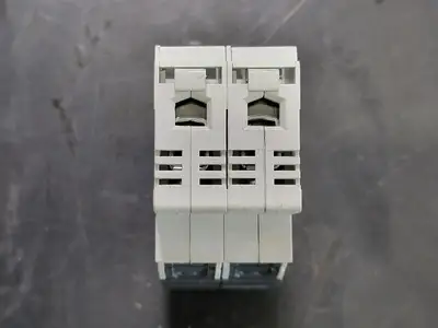 USED ALLEN-BRADLEY 1492-FB2M30