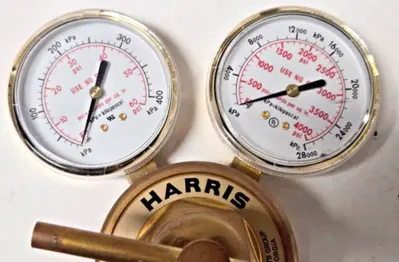 Harris Model 425 Oxygen Single Stage Regulator 425-50 42550