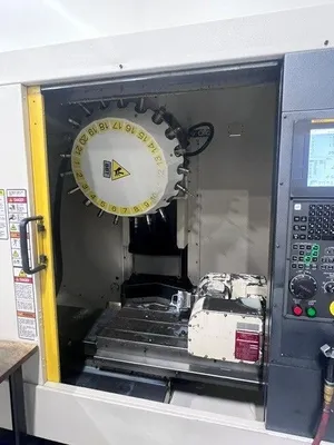 2017 FANUC ROBODRILL D21LIB5 Drilling & Tapping Centers | Machinery Network (1)