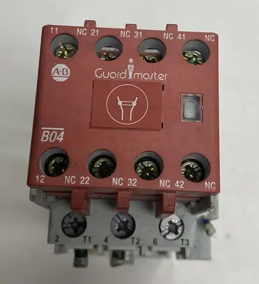USED ALLEN-BRADLEY 100-C30Z*00