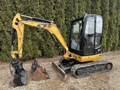 USED 2017 Caterpillar 302.7D CR