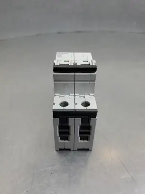 USED Siemens 5SY4205-7 Circuit Breaker, 0.5A, 400VAC.