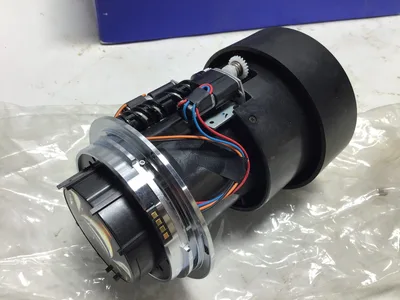 6-9″ VFL XTRA BRIGHT ZOOM Hitachi LENS FOR SANYO PLC XT 10 & 15 PROJECTOR P/N: 641MCZ900