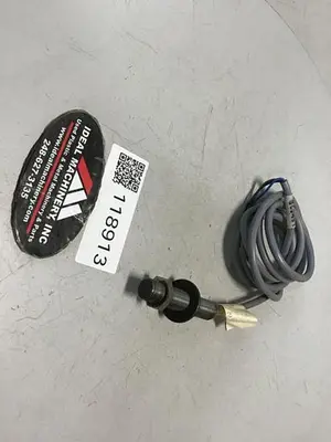 USED BALLUFF BES 516-325-SA56