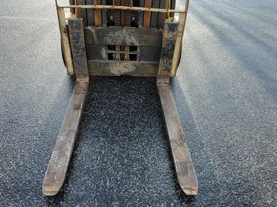USED 2010 YALE GLC080VXNGSE088