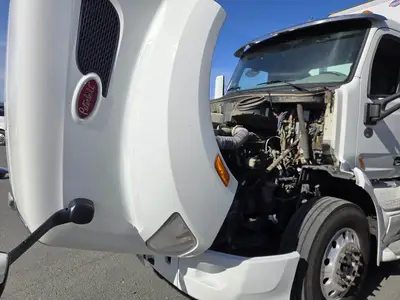 USED 2018 PETERBILT 579