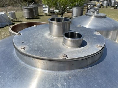 USED Holland & Son 500 Gallon