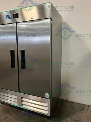 USED NORLAKE NSWDF492SSS/0A WHITE DIMOND SERIES DOUBLE DOOR FREEZER -20C, 49 CU. FT.
