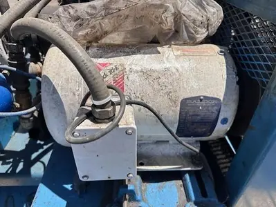 USED QUINCY 325L