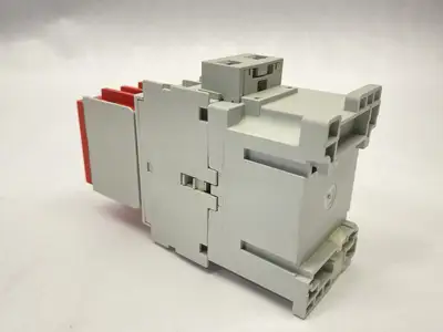USED ALLEN-BRADLEY SER A SAFETY CONTROL RELAY 10A 600VAV 24VDC COIL