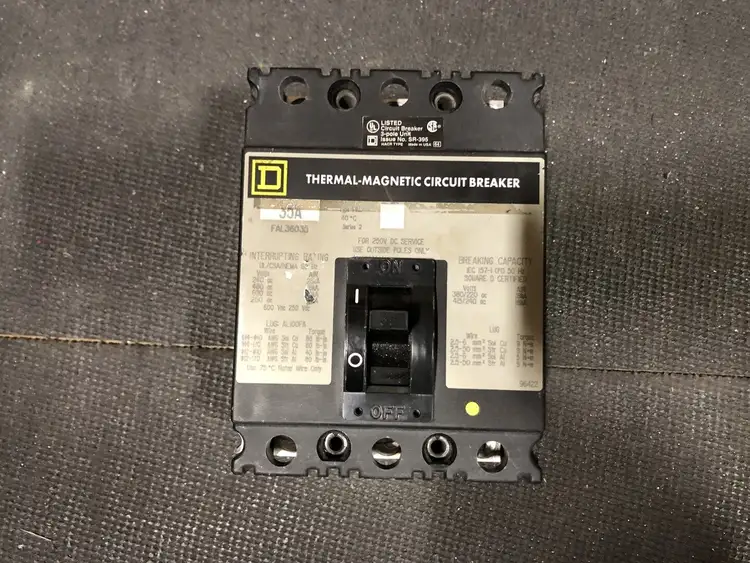 Used SQUARE D FAL36035 Switchgears British Columbia CA | Lenmark #244274