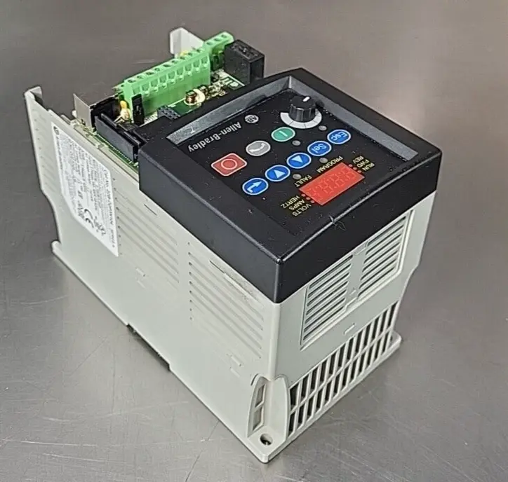 Allen Bradley 22B-D2P3N104 22BD2P3N104 Series A PowerFlex 40 AC Drive(BIN3.3.1)