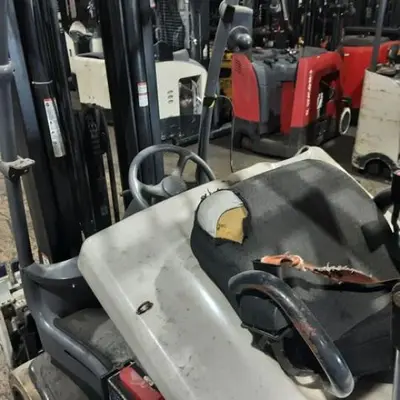 USED 2019 CROWN FC5225-60