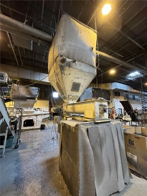 Auger Dust Collector with Hopper