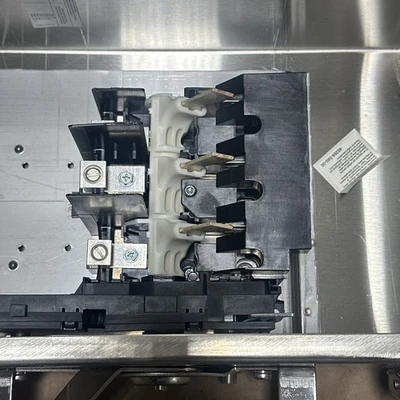 NEW Schneider Electric HU363DSVW