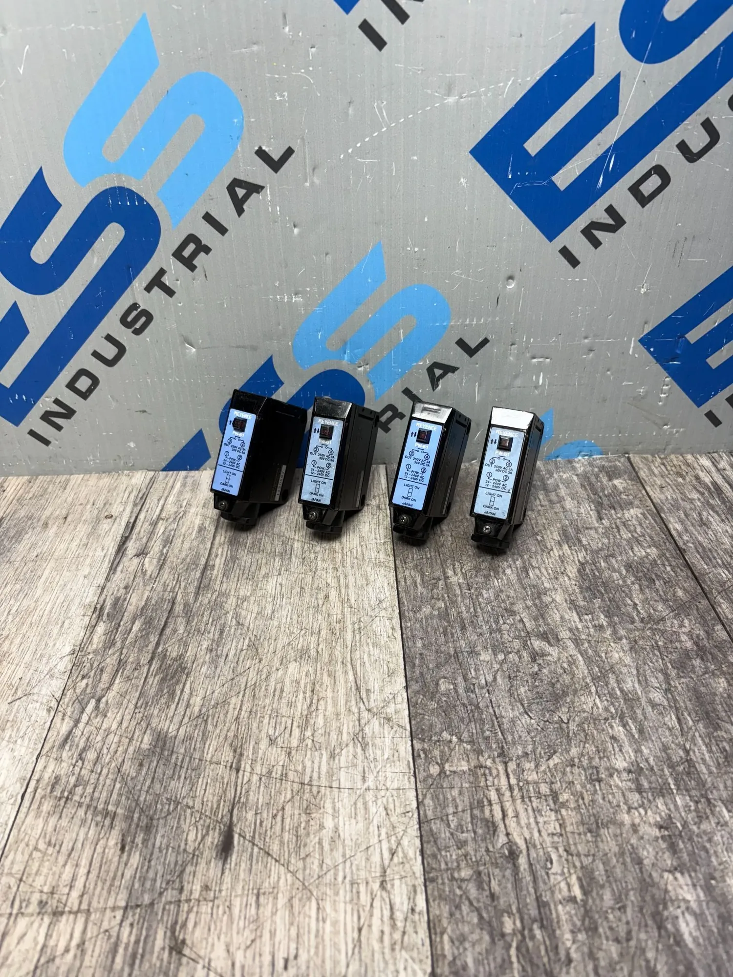 USED KEYENCE PW-61