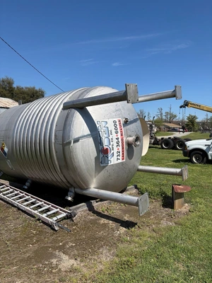 USED 2015 ROBEN MANUFACTURING CO. 6,000 GALLON REACTOR