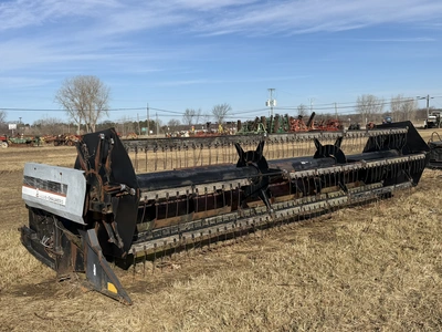 (1) Allis-Chalmers, 20' grain head with steel tines, for parts or repair only, S/N NE-03115N.