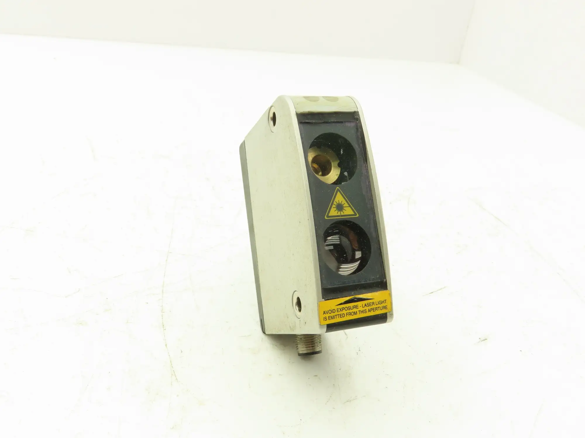Balluff 66M-LA04-S92-C Photoelectric Distance Sensor 24VDC 20cm-2m