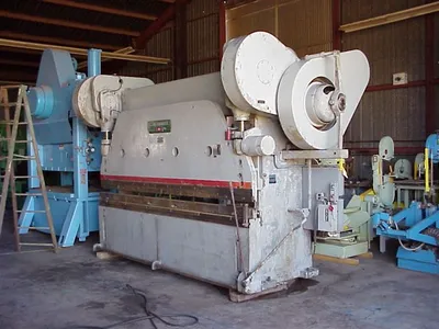 225 Ton x 12 ft Cincinnati #9 Press Brake; Auto-Cycle
