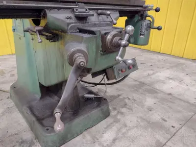 1.5 HP BRIDGEPORT SERIES I VERTICAL MILL & DIGITAL READ OUT MILLING MACHINE: STOCK #20706