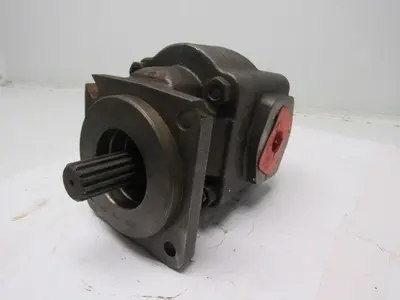 PARKER COMMERCIAL PGP 640 30E 104  Heavy Duty Cast Iron Hydraulic Pump See Specs