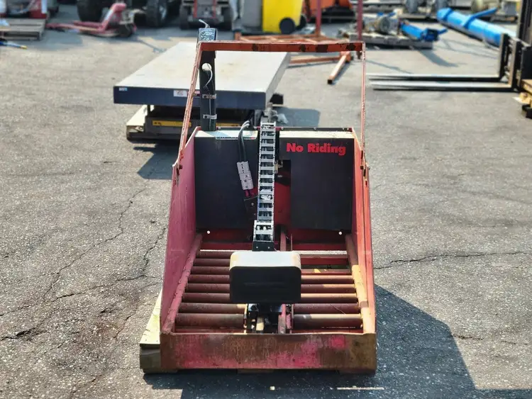 Used RAYMOND BATT-R-EASE II Forklift Attachments British Columbia CA | Lenmark #835071