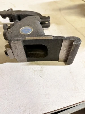BROWN & SHARPE GRINDER FOLLOWING REST