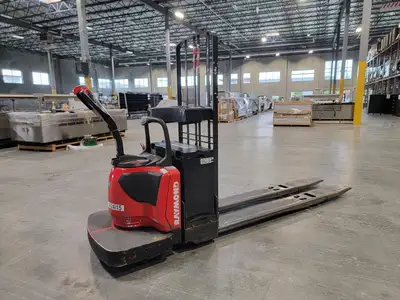 USED RAYMOND 8410