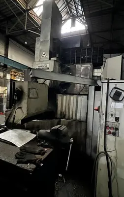 USED 1986 TOS SKIQ 12 CNC