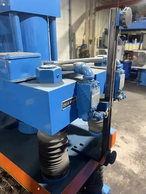 USED WABASH WABASH 35-221-SMX PRESS