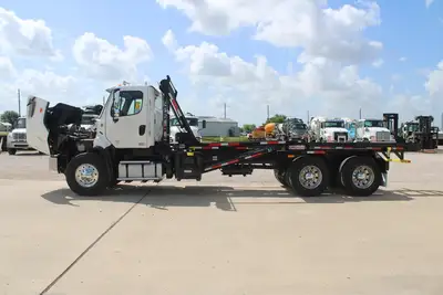 Used 2017 FREIGHTLINER 114SD Rolloff Trucks Texas US | Roll Off Truck World #1491741
