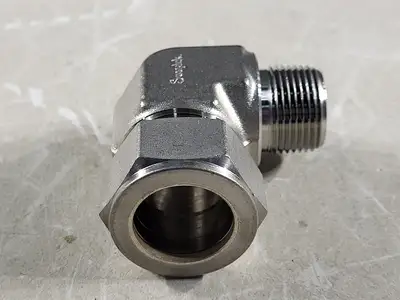 NEW SWAGELOK SS-1610-2-12