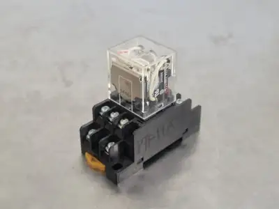 USED OMRON LY3N