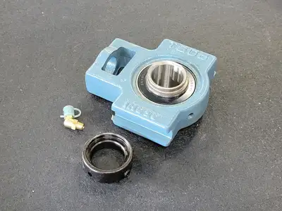 NEW AMI BEARING UELT205100