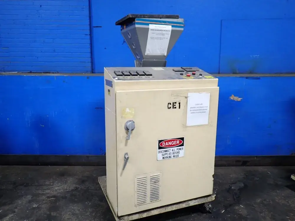 Novatec 18" X 18" X 21" Extruder